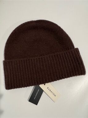NWT Aritzia / Babaton cash cuff Cashmere Beanie in brown